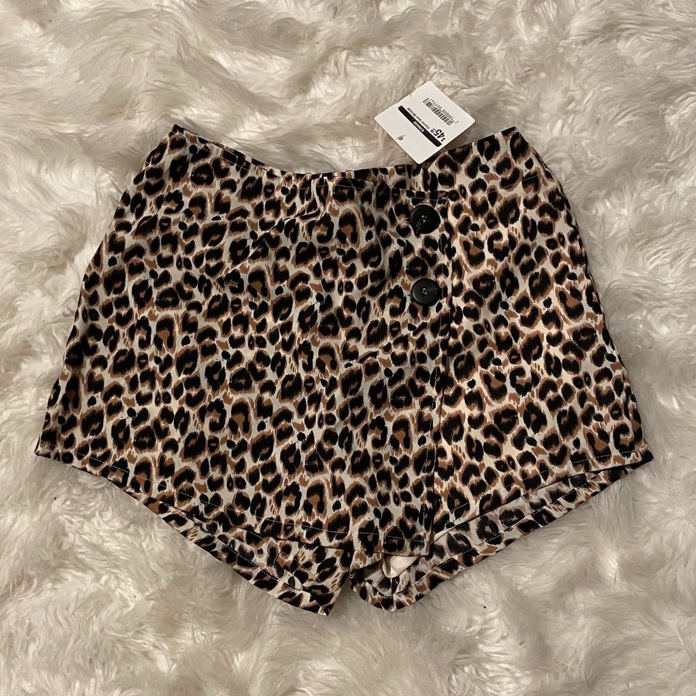 NWT Kittenish Cheetah Print Skort